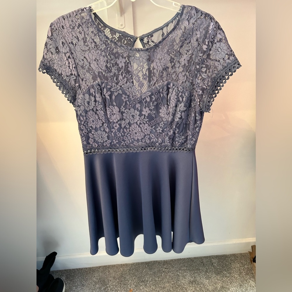 JUNIORS LACE BLUE DRESS FOR FANCY OCCASIONS SIZE SMALL OR MEDIUM